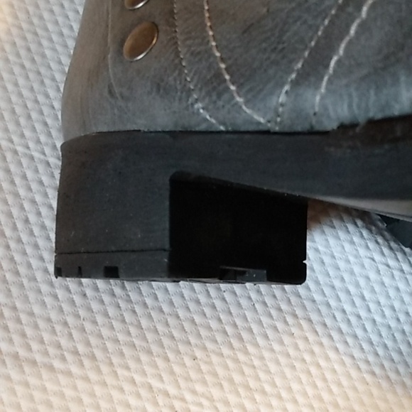 Heavenly Soles Boots 9 - Picture 6 of 7